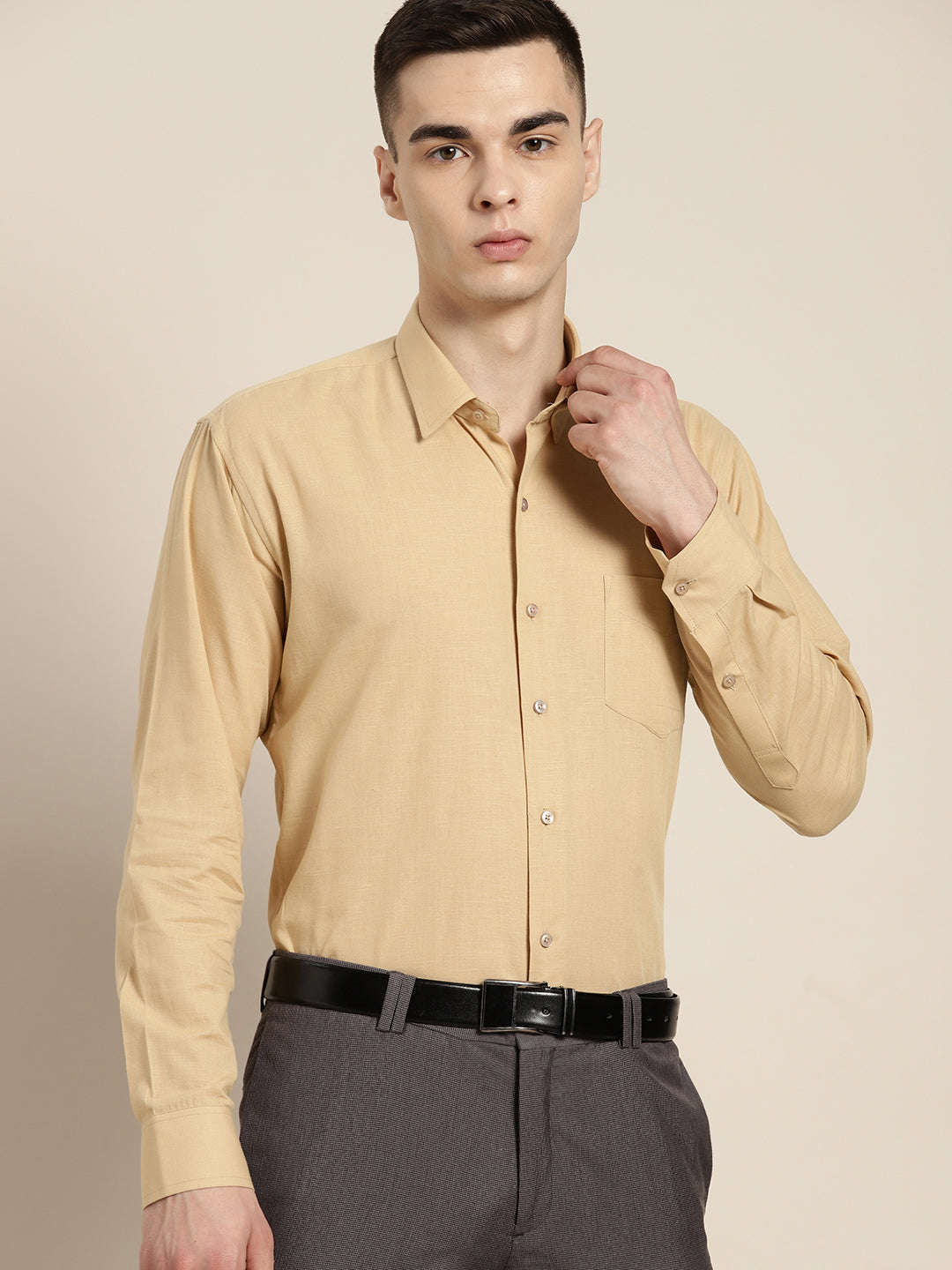 Men Beige Regular Fit Solid Full Sleeves Formal Shirt