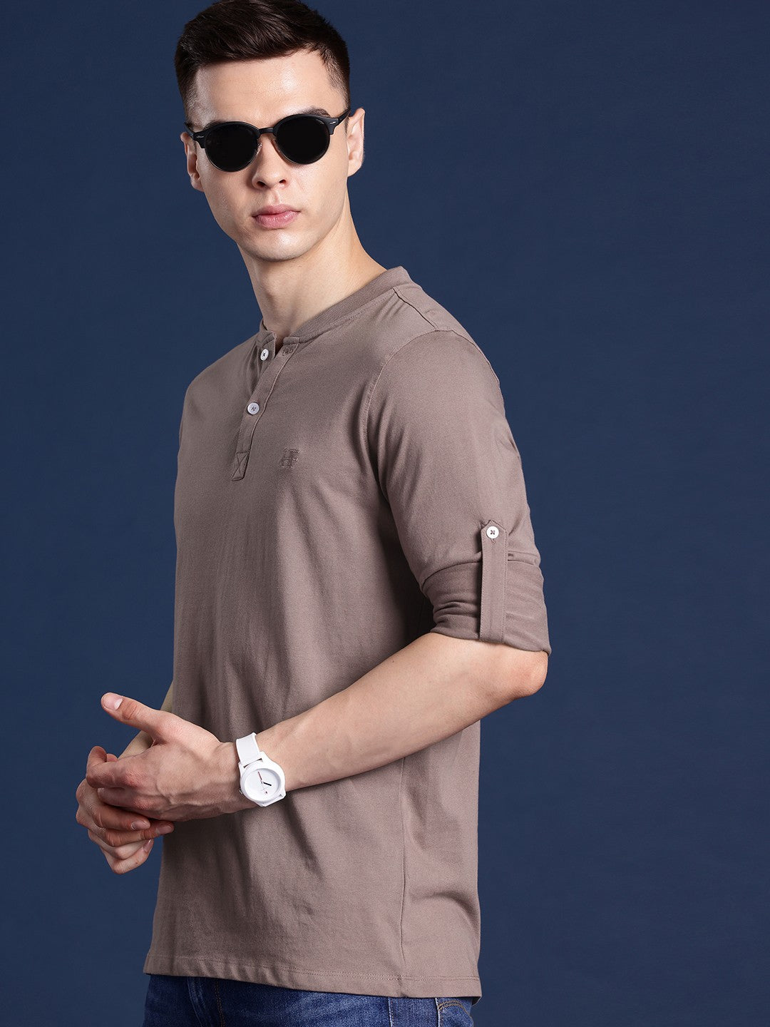 Men Dusty Mauve Solid Pure Cotton Relaxed Fit Henley T-Shirt