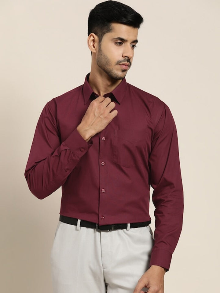 Men Burgundy Solid Pure Cotton Slim fit Formal Shirt