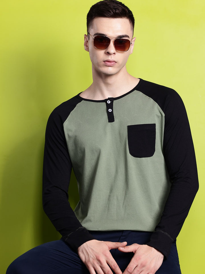 Men Olive & Black Solid Pure Cotton Slim Fit Henley T-Shirt