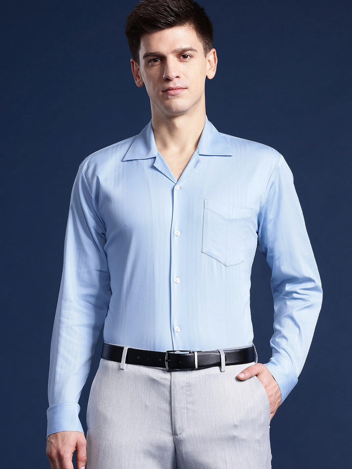 Men Blue Solid Cotton elastane Relaxed Fit Formal Shirt