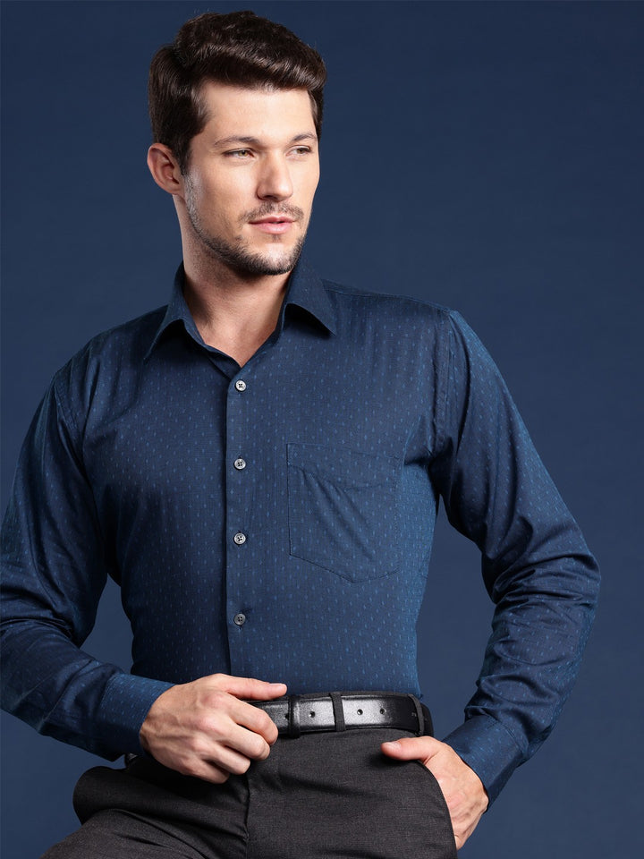 Men Navy Solid Pure Cotton Slim Fit Formal Shirt