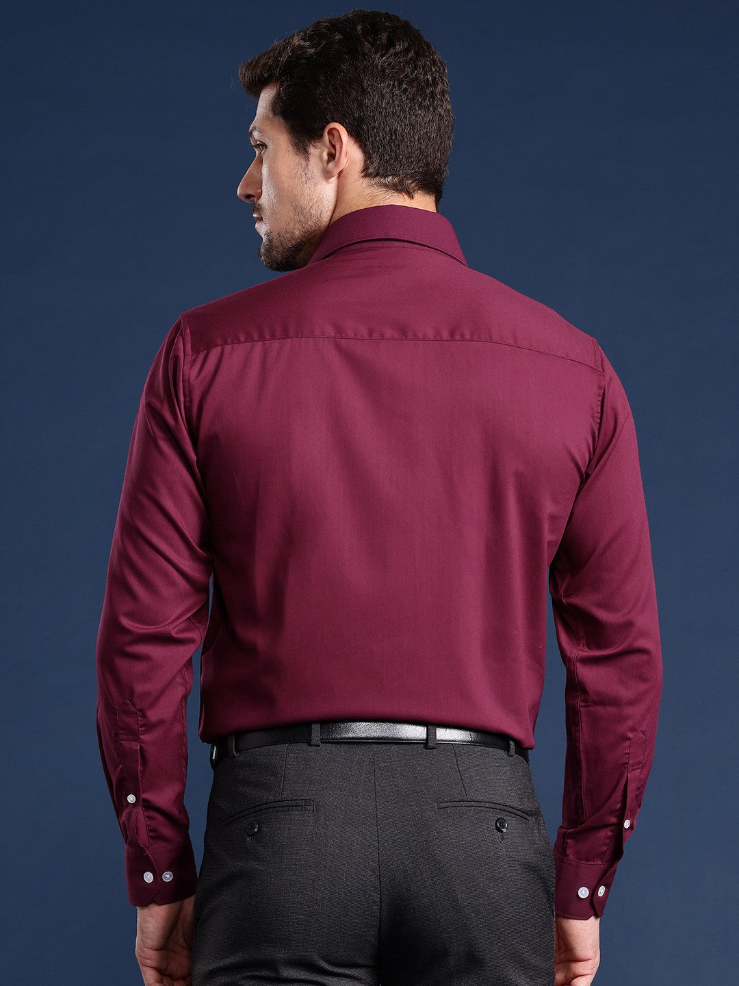 Men Maroon Solid Viscose Rayon Slim Fit Formal Shirt