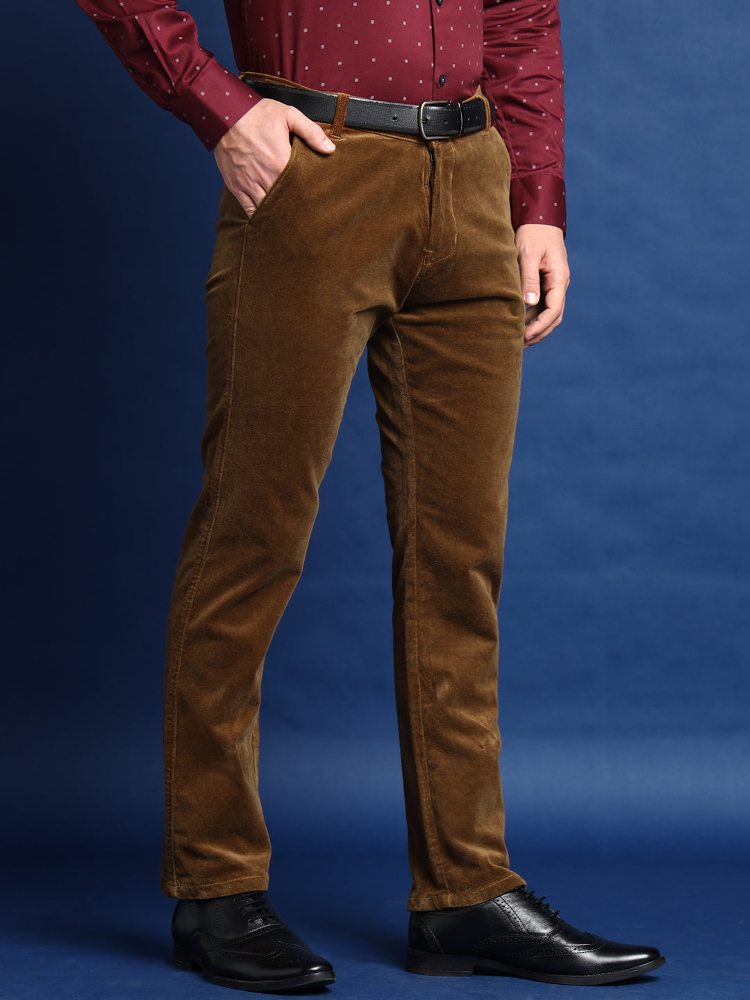 Men Cinnamon Brown Solid Pure Cotton Velvet Stretchable Slim Fit Party Trousers