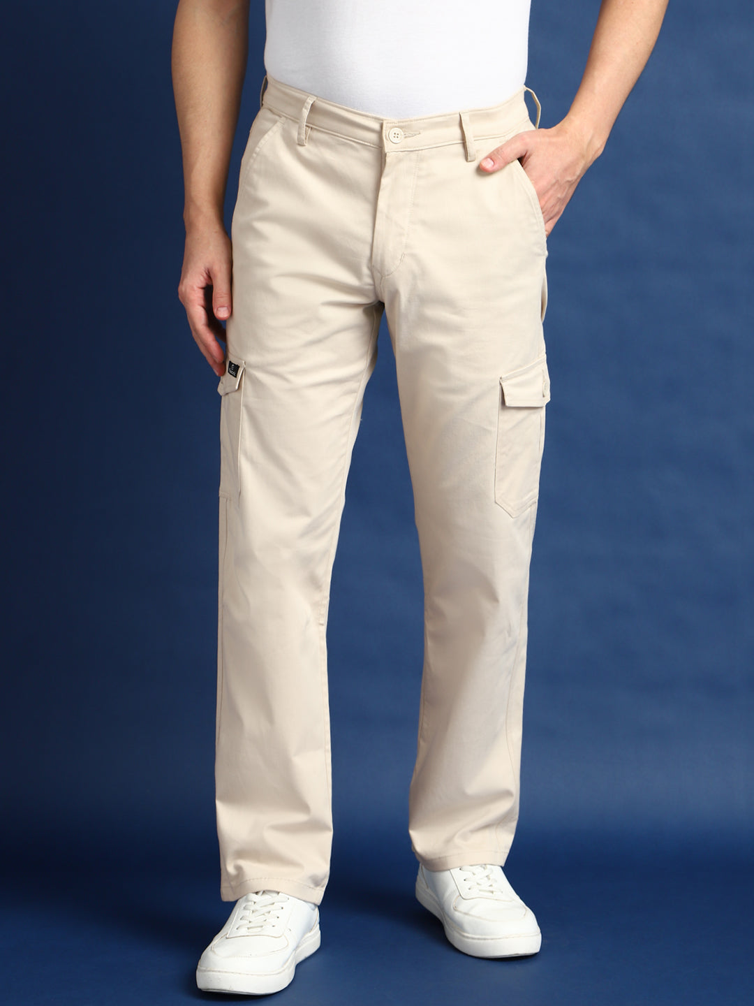 Men Beige Solid Cotton Stretchable Straight Fit Cargo Trouser