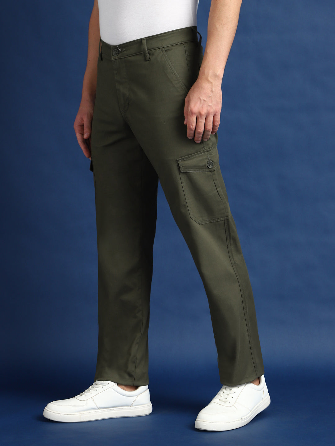 Men Olive Solid Cotton Stretchable Straight Fit Cargo Pant