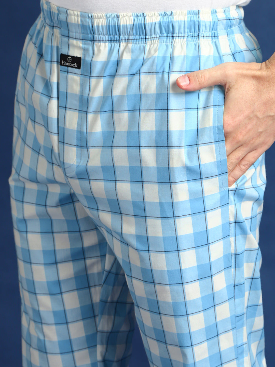 Men White & Blue Checked Cotton Relaxed Fit Night Suit