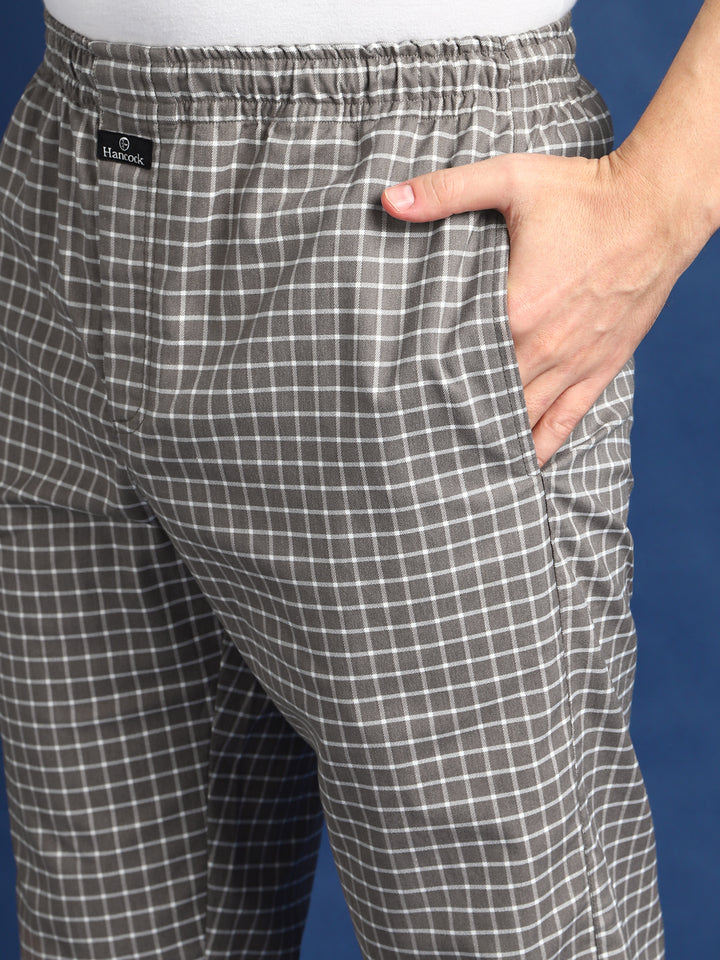 Men Grey & White Checked Cotton Relaxed Fit Night Suit