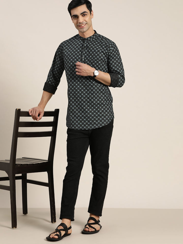 Men Black & Blue Geometric Print Pure Cotton Regular Fit Casual Kurta