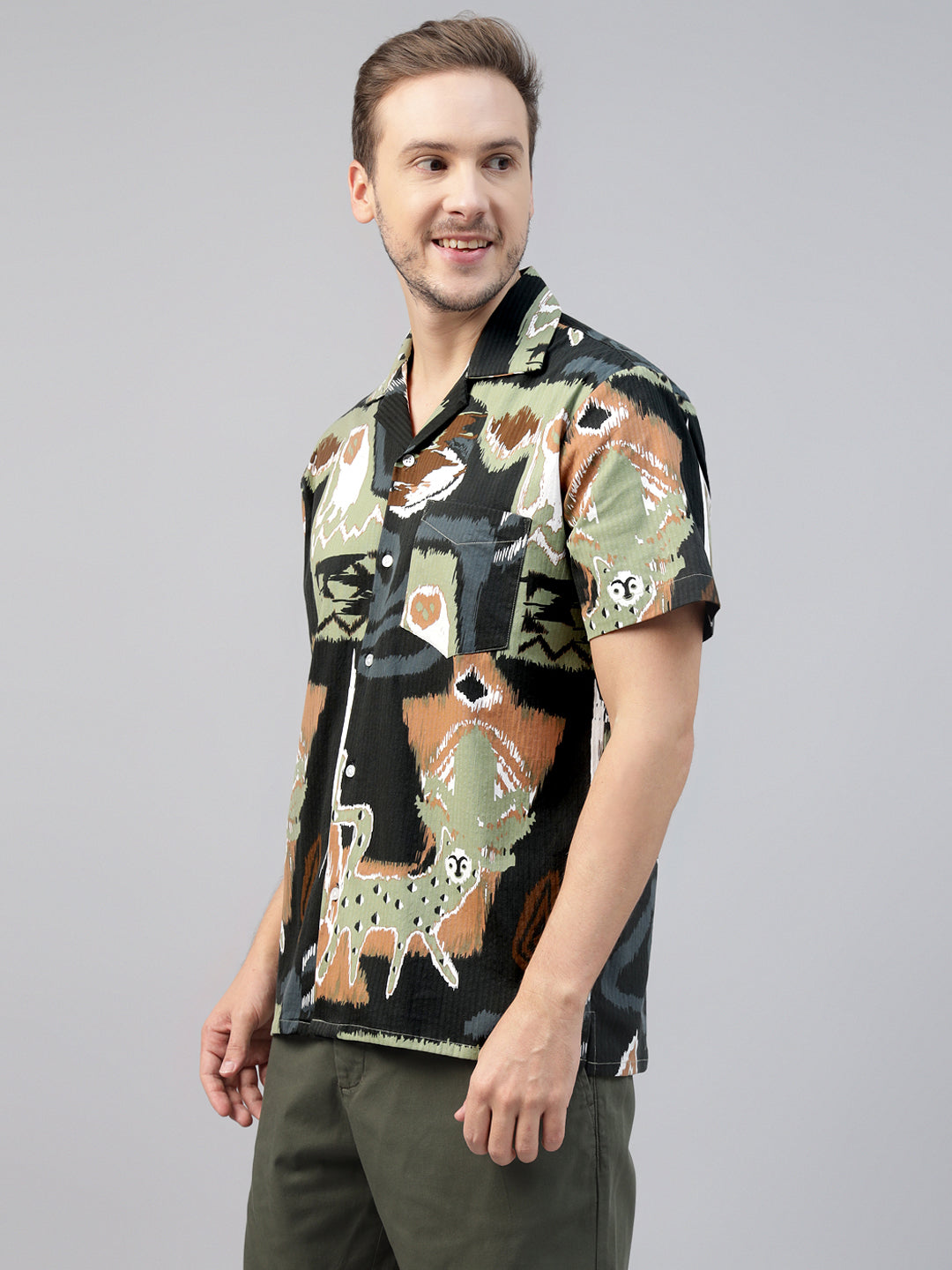 Men Green Printed Pure Cotton Relaxed Fit Resort Shirt