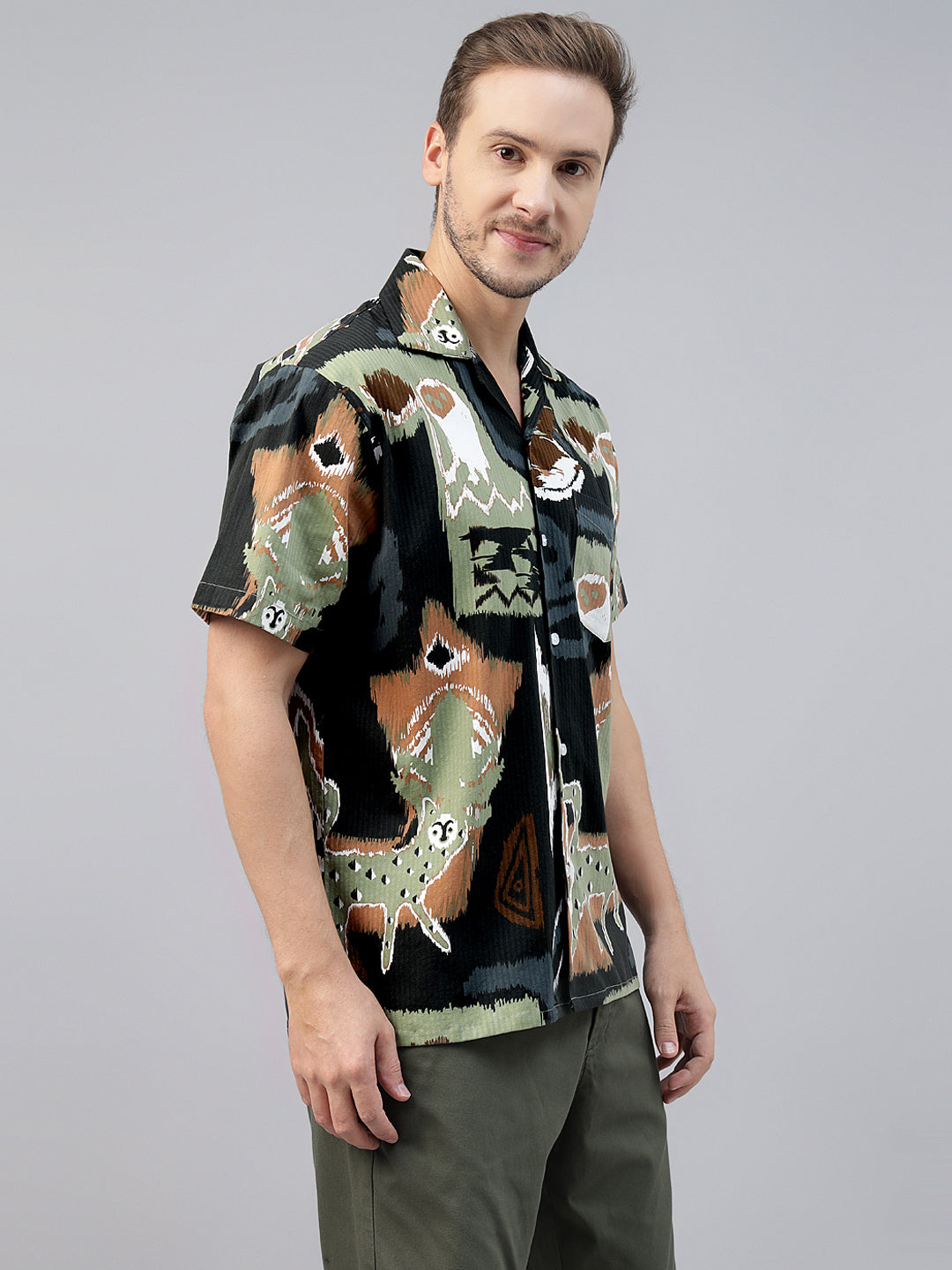 Men Green Printed Pure Cotton Relaxed Fit Resort Shirt