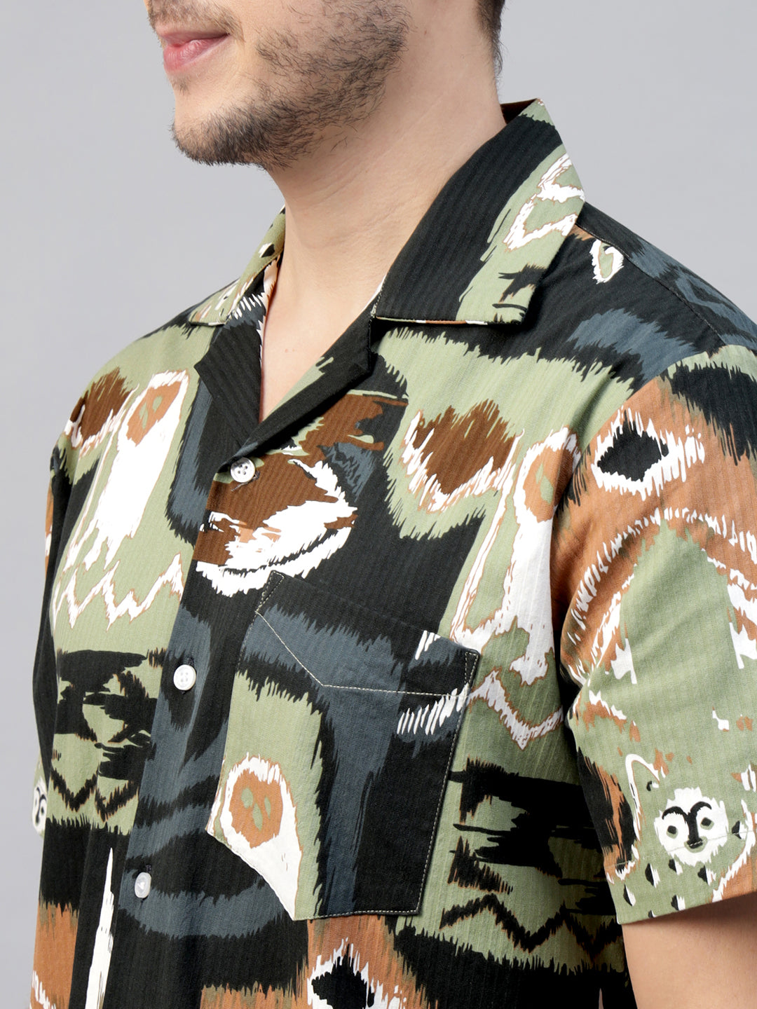 Men Green Printed Pure Cotton Relaxed Fit Resort Shirt