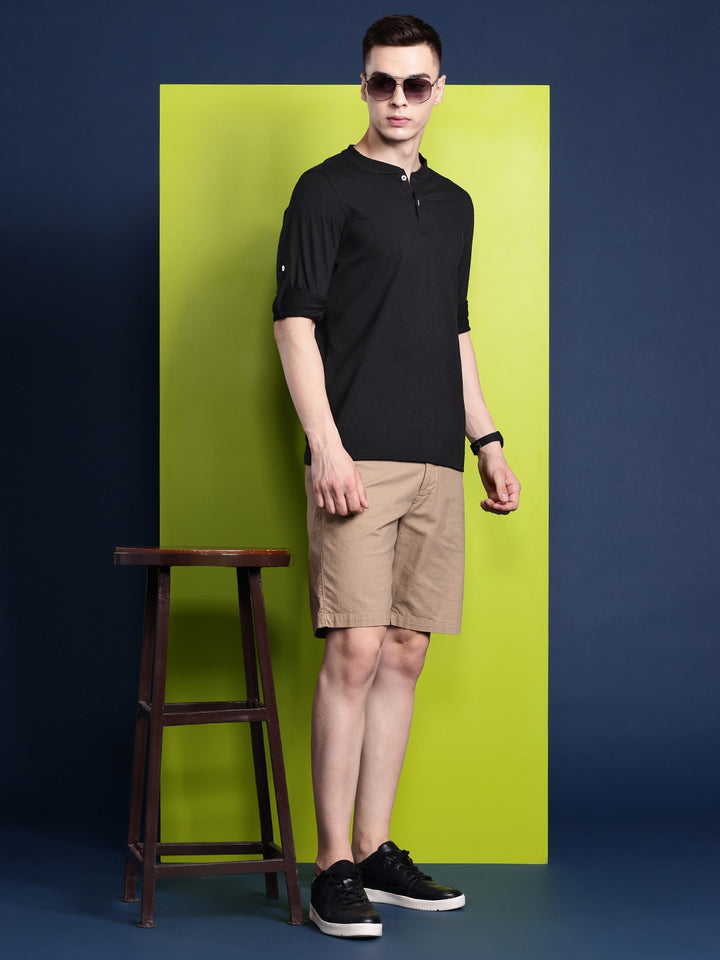 Men Black Solid Pure Cotton Relaxed Fit Henley T-Shirt