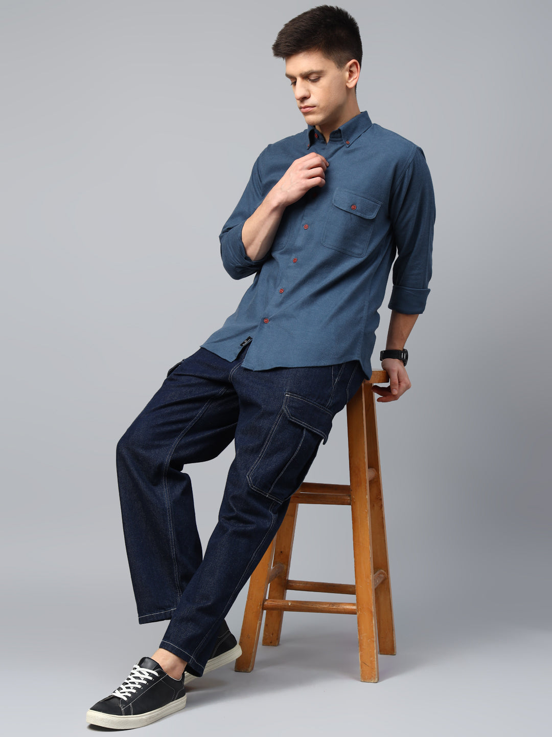 Men Bluish grey Solid Cotton Slim Fit Casual Shirt