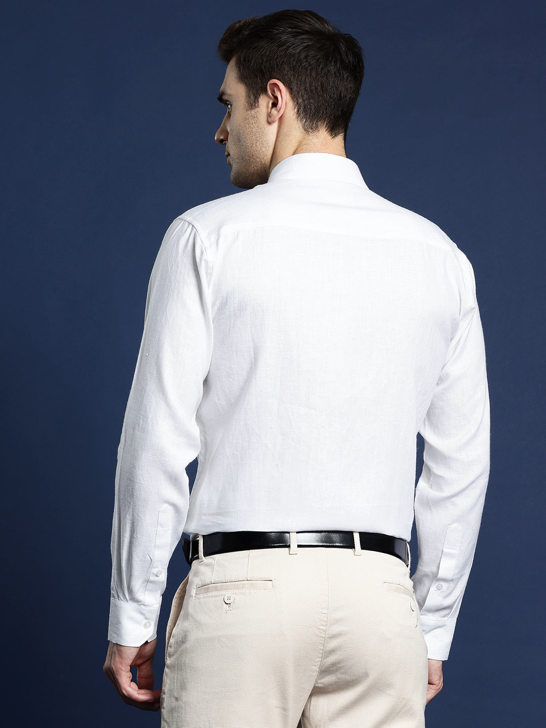 Men White Solid Pure Linen Slim Fit Formal Shirt