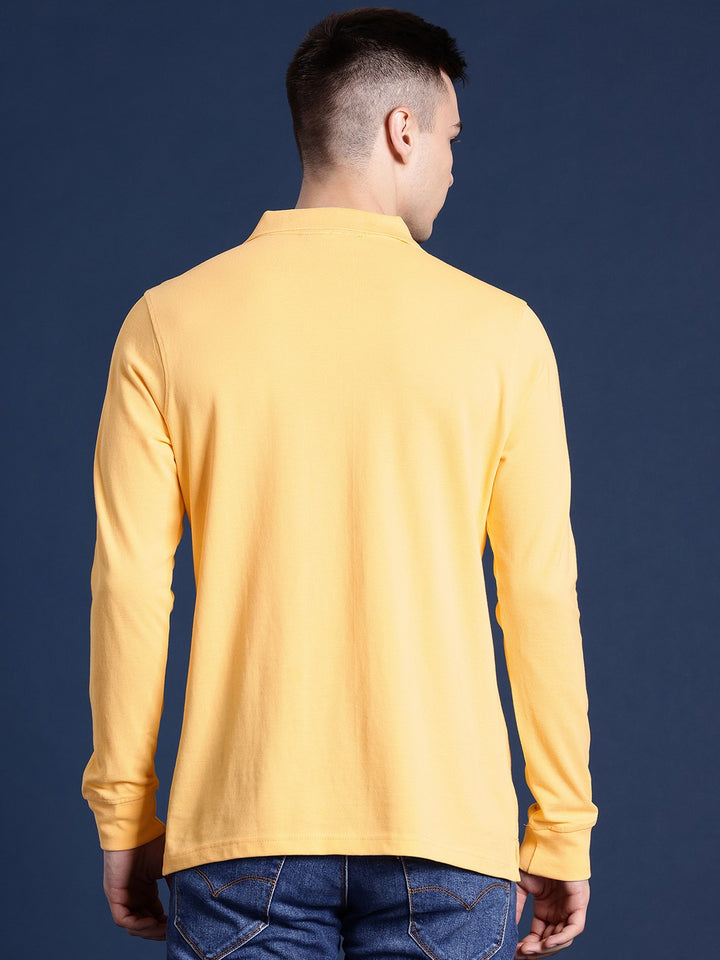 Men Yellow Solid Pure Cotton Slim Fit T-Shirt