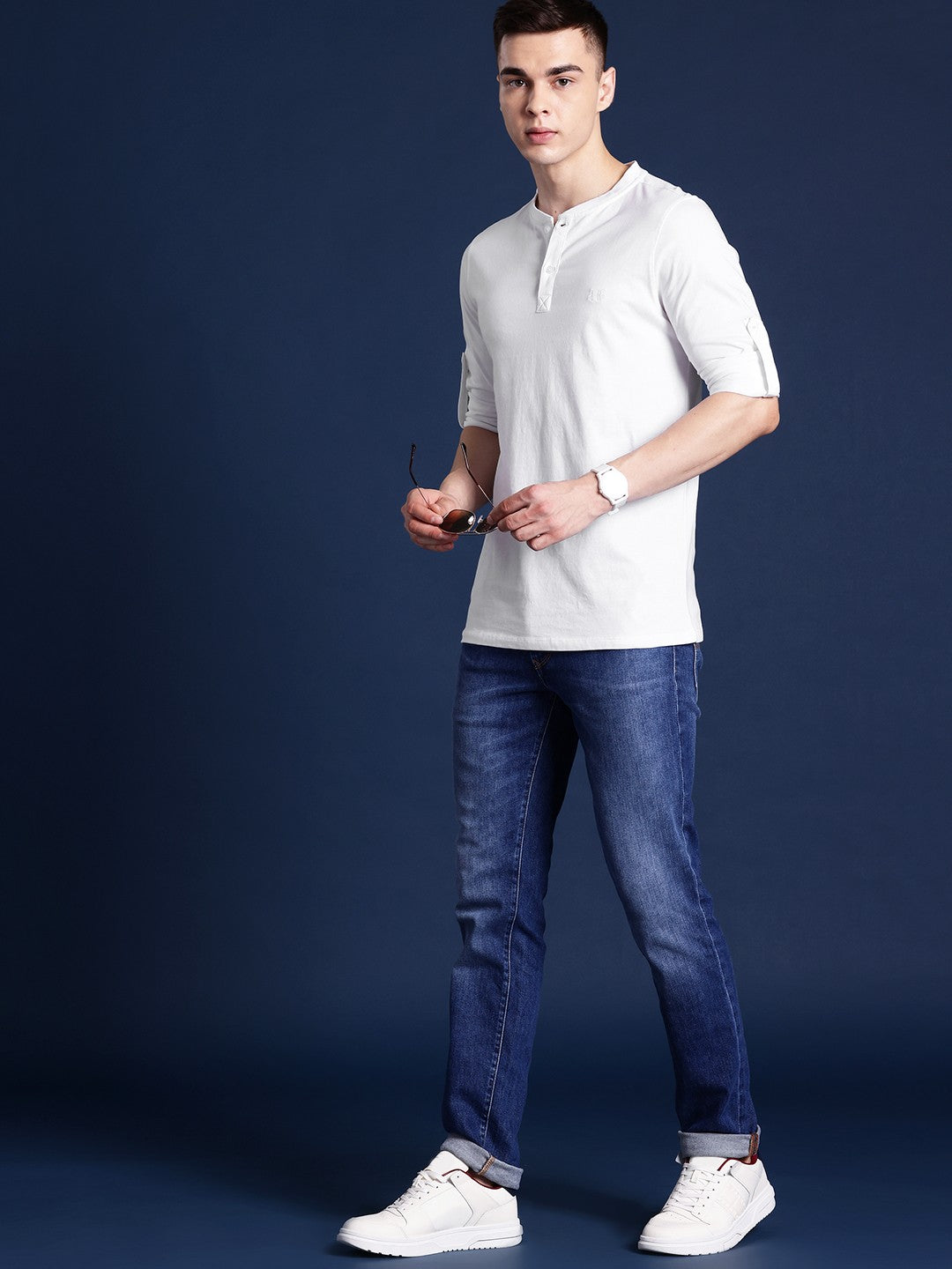 Men White Solid Pure Cotton Relaxed Fit Henley T-Shirt