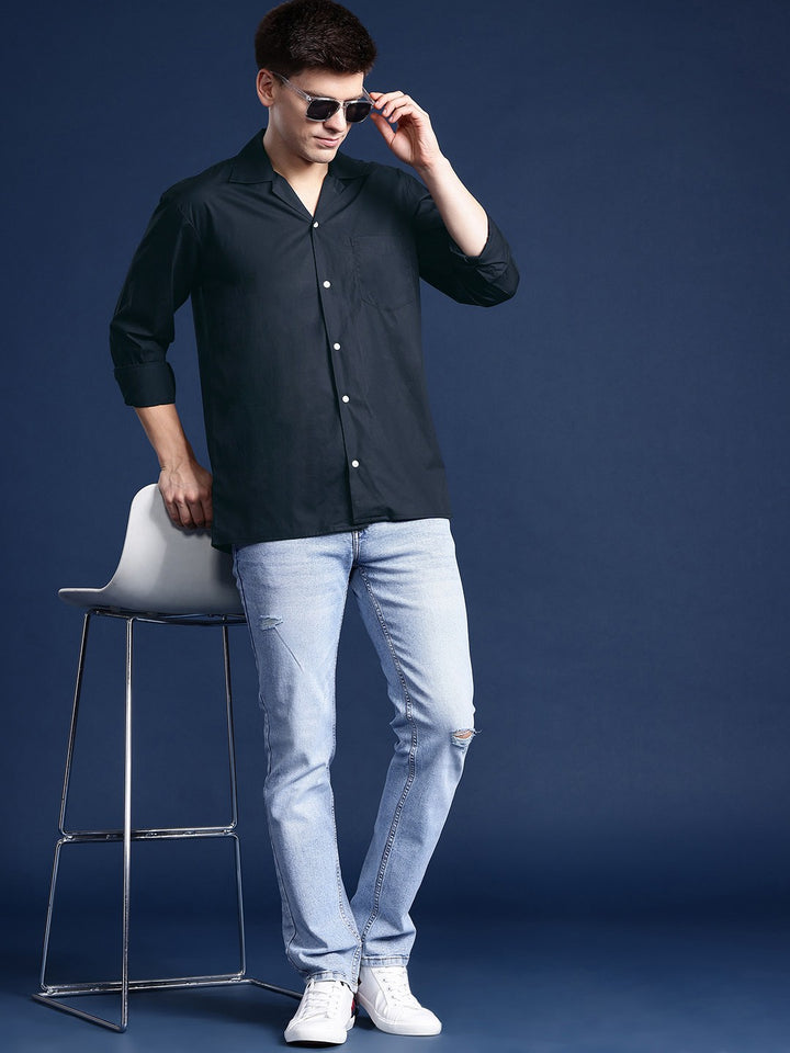 Men Navy blue Solid Pure Cotton Relaxed Fit Casual Shirt