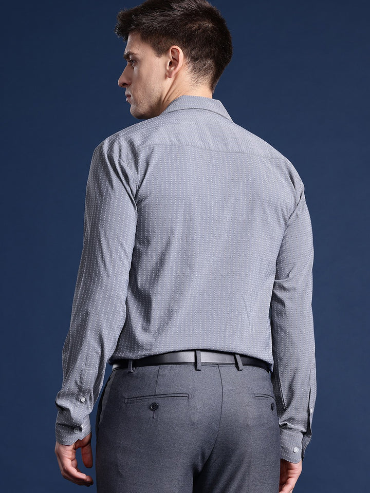 Men Grey Solid Pure Cotton Relaxed Fit Formal Shirt