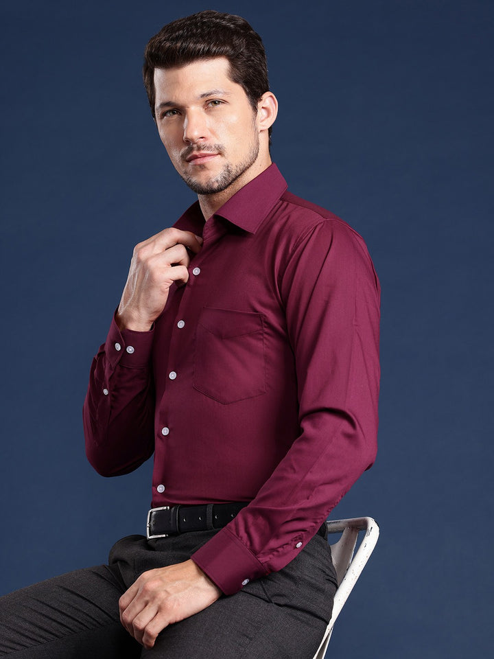 Men Maroon Solid Viscose Rayon Slim Fit Formal Shirt