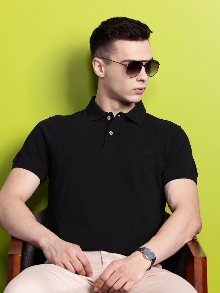 Men Black Solid Pure Cotton Relaxed  Fit T-Shirt