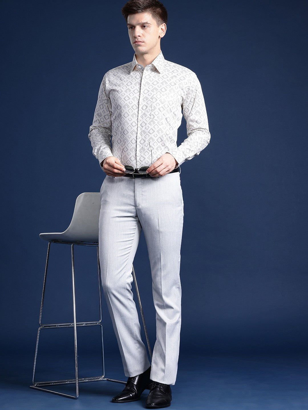 Men White Printed Cotton satin Slim Fit Formal Shirt