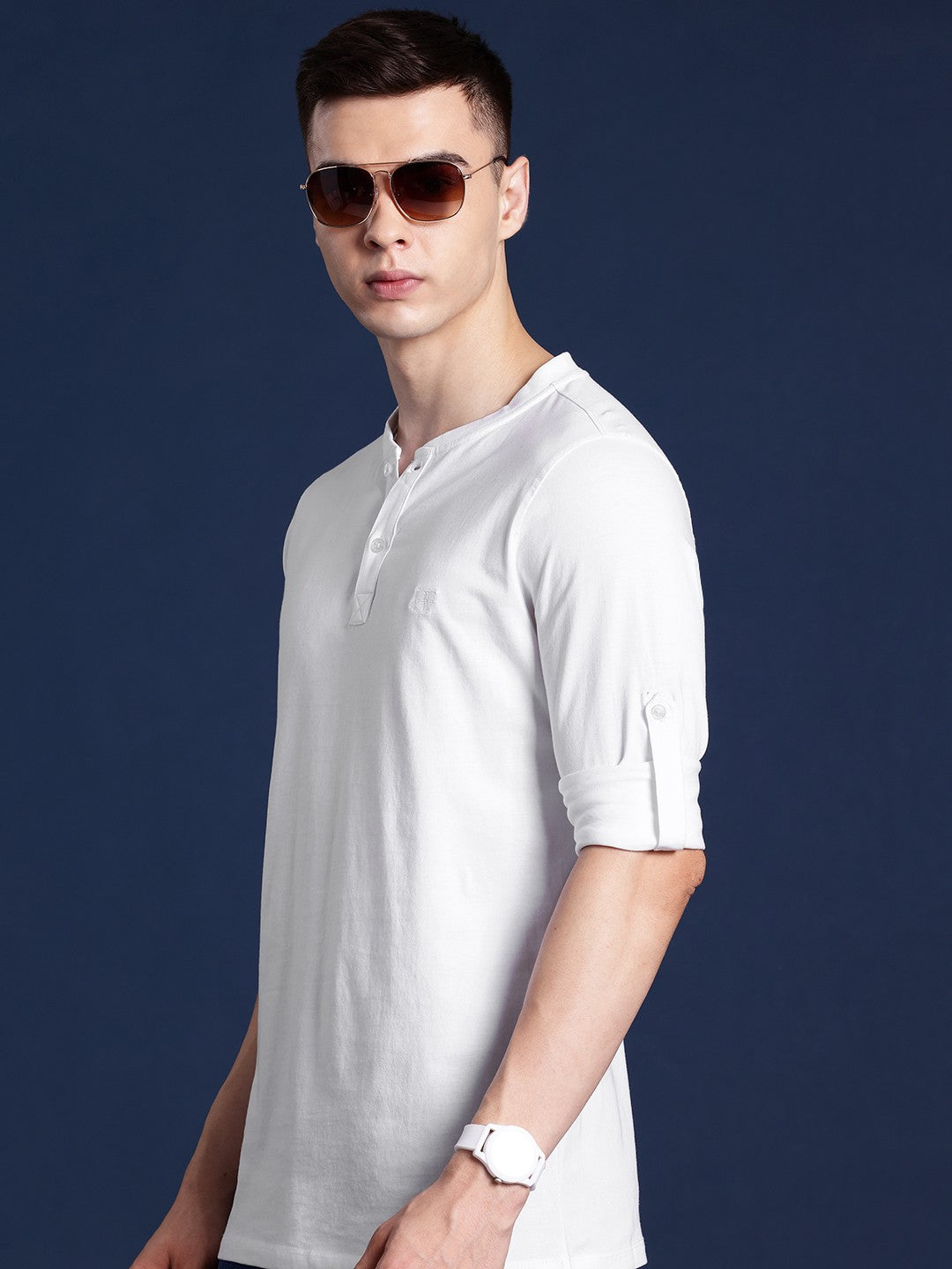 Men White Solid Pure Cotton Relaxed Fit Henley T-Shirt