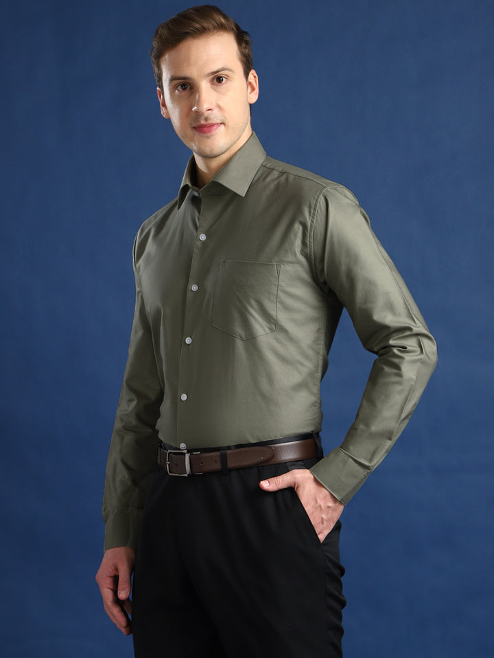 Men Olive Solid Oxford Cotton Slim Fit Formal Shirt