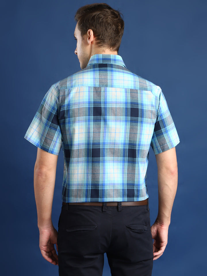 Men Blue & White Checked Cotton Slim Fit Short Sleeve Formal Shirt