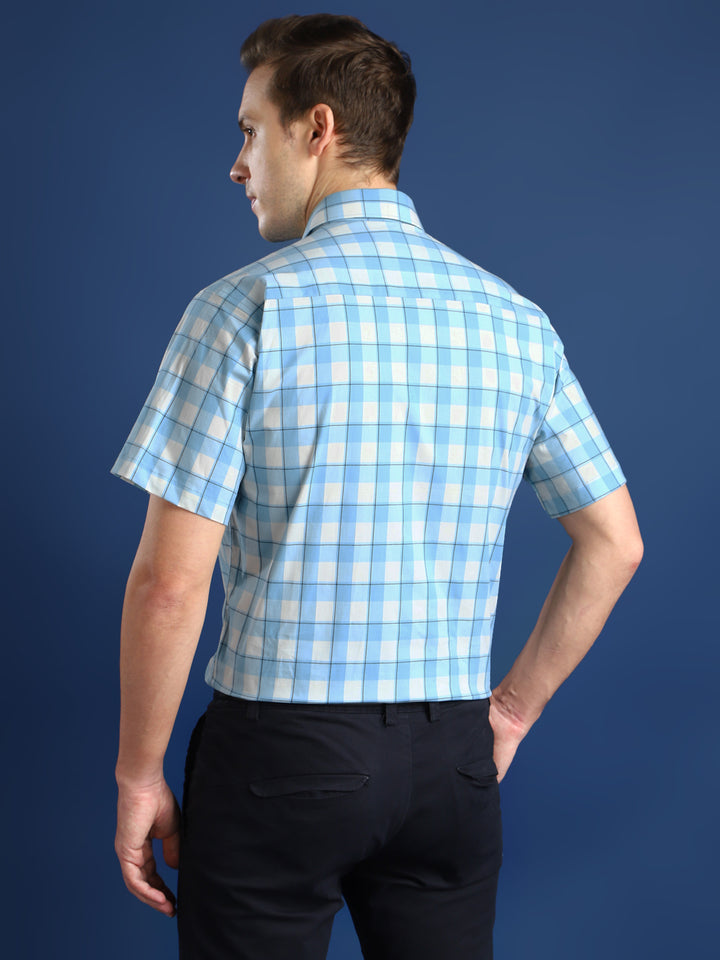 Men White & Blue Checked Cotton Slim Fit Short Sleeve Formal Shirt