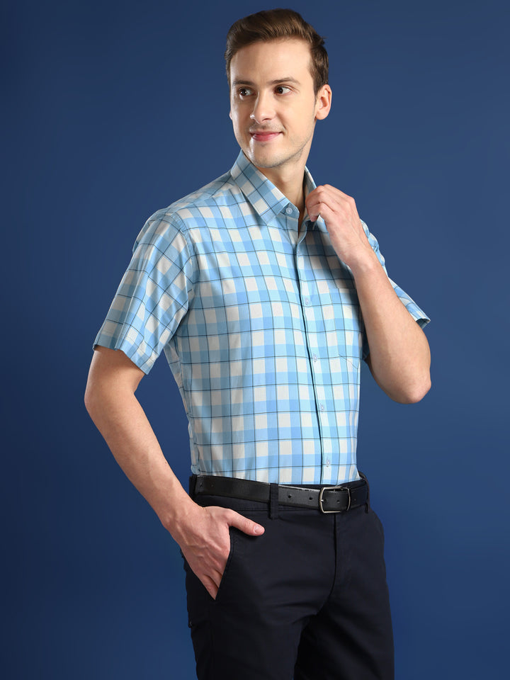 Men White & Blue Checked Cotton Slim Fit Short Sleeve Formal Shirt