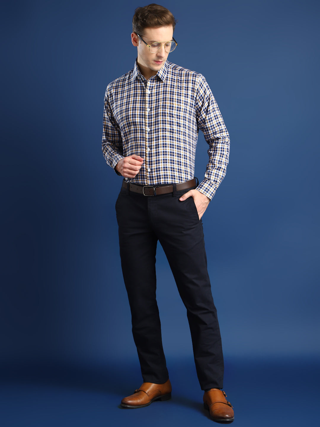 Men Navy Blue & White Checked Cotton Slim Fit Formal Shirt