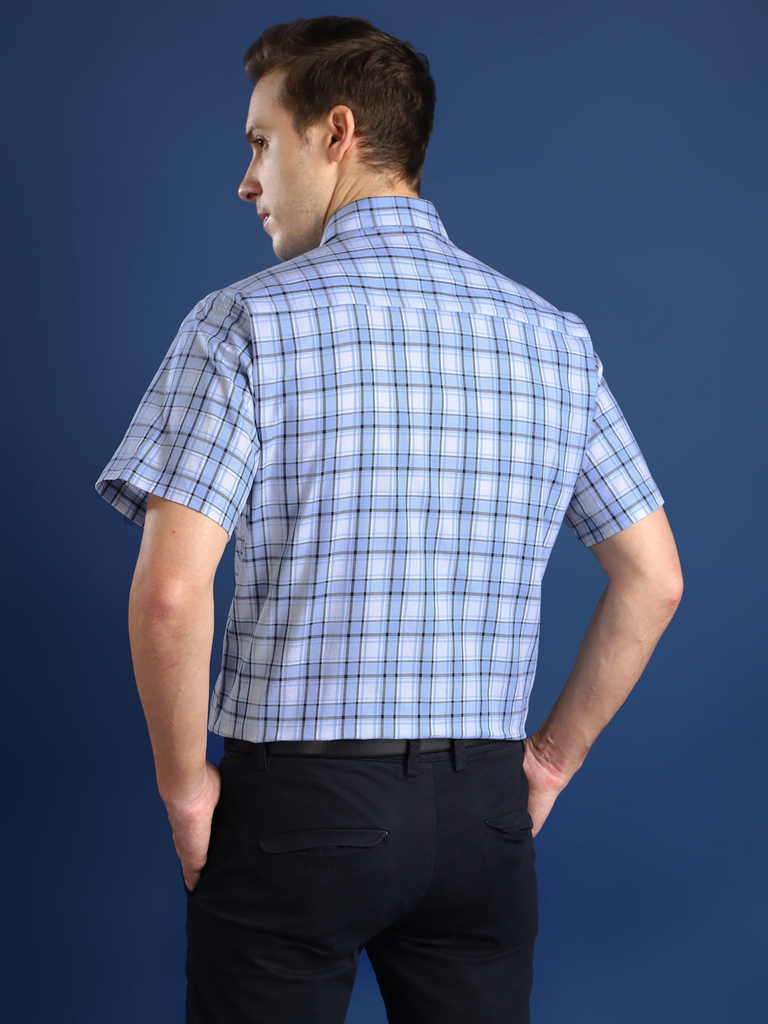 Men White & Blue Checked Cotton Slim Fit Formal Shirt