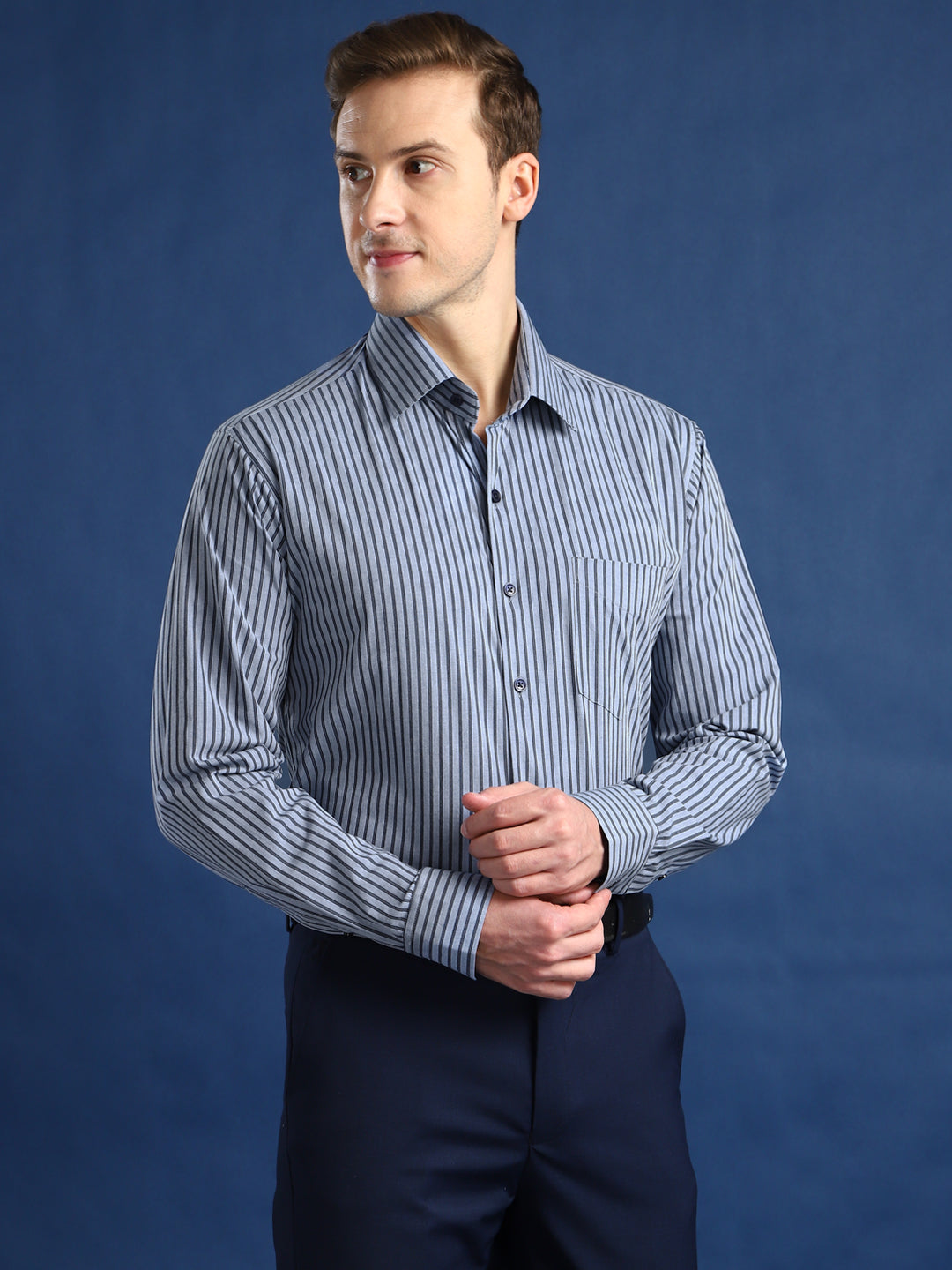 Men Blue Striped Cotton Elastane Slim Fit Formal Shirt