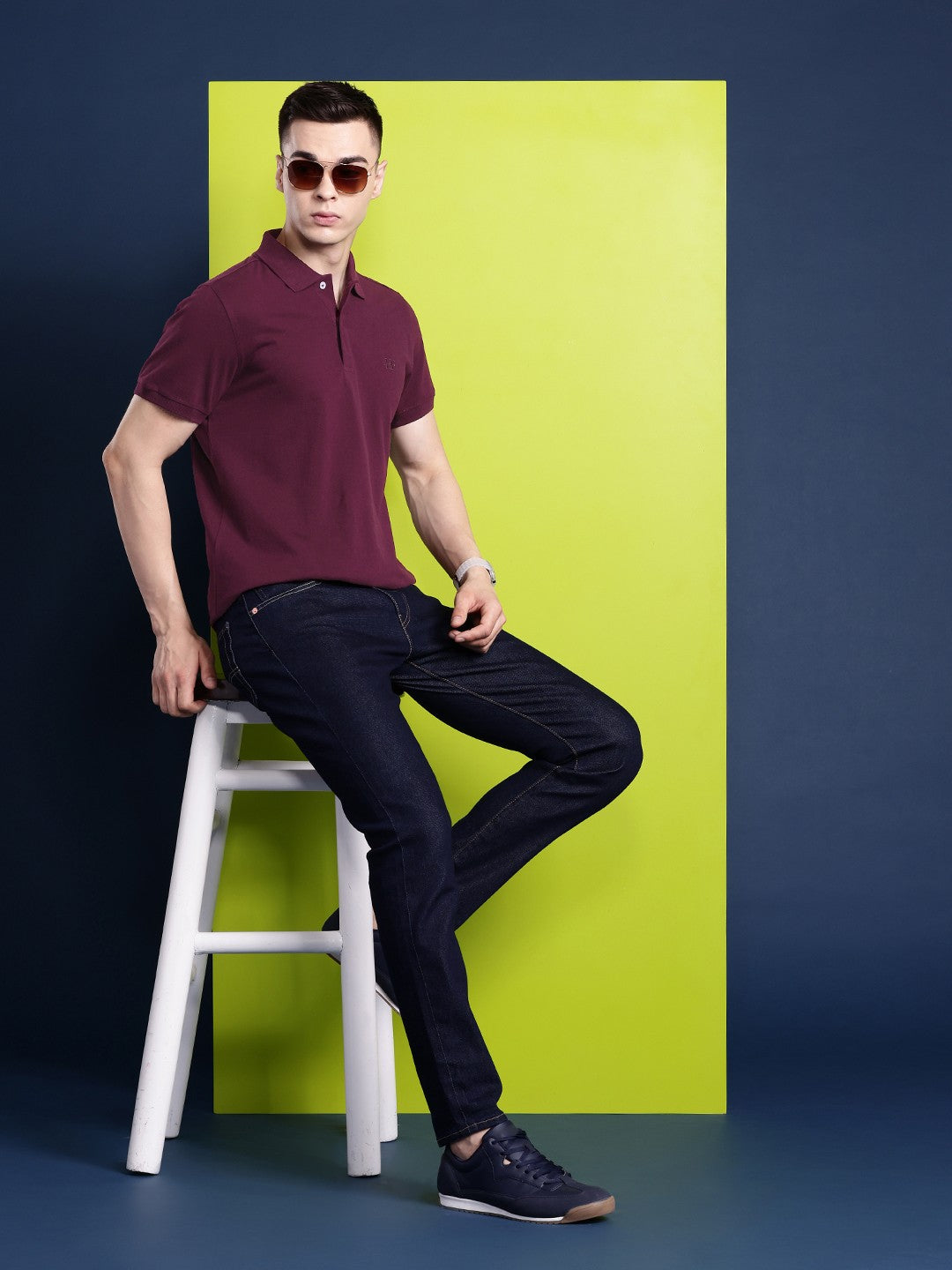 Men Burgundy Solid Pure Cotton Relaxed Fit T-Shirt