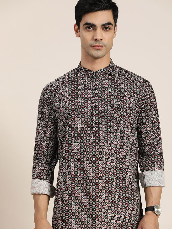 Men Navy Blue & Beige Geometric Pure Cotton Regular Fit Casual Kurta