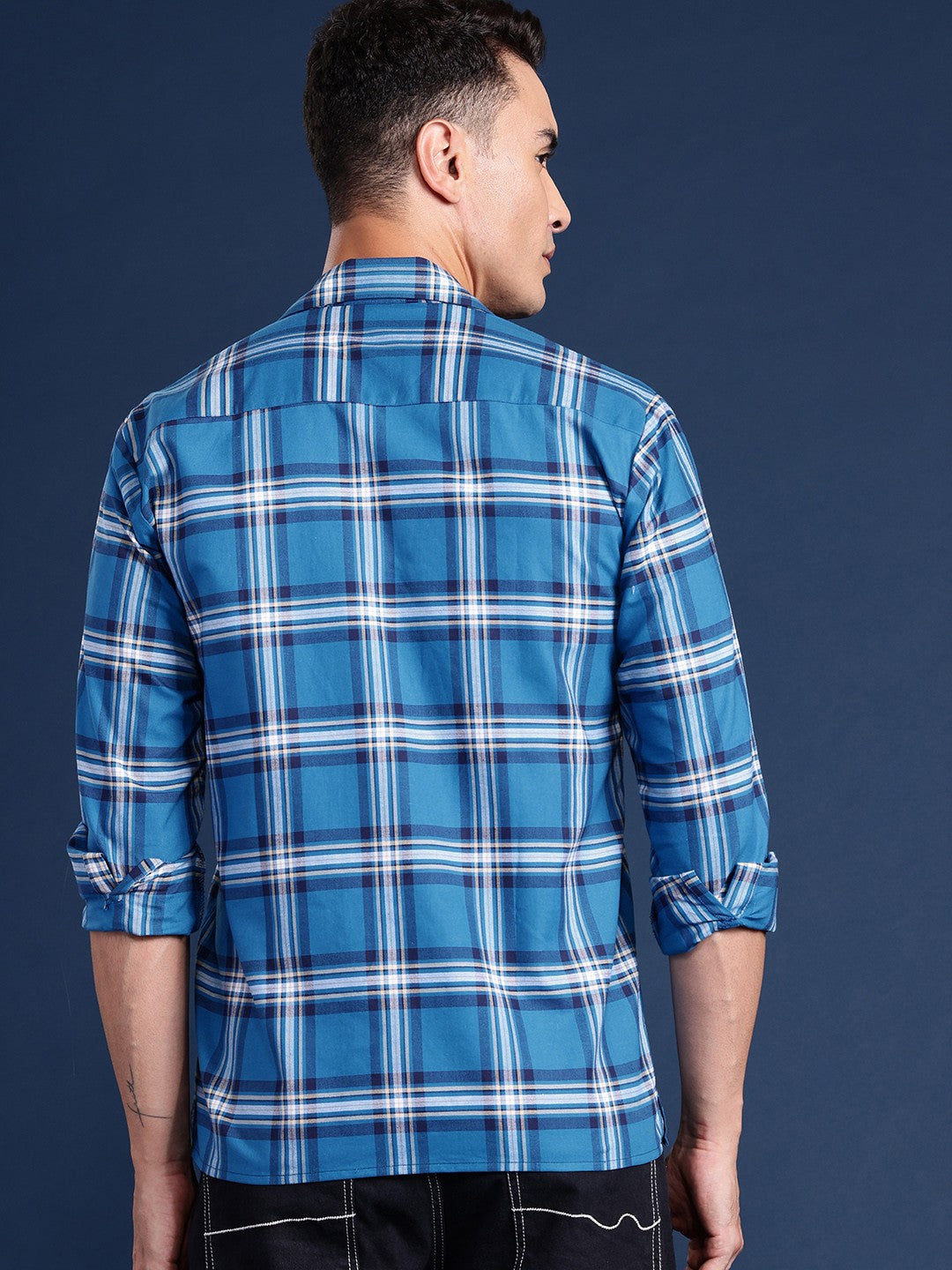 Men Blue Checked Pure Cotton Relaxed Fit Casual Shirt