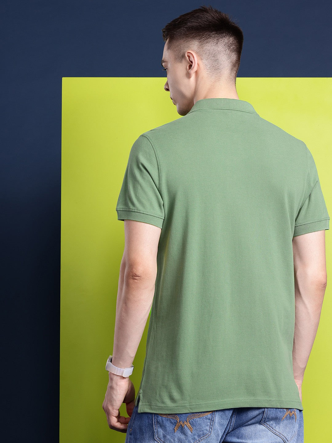 Men Olive Solid Pure Cotton Relaxed Fit T-Shirt