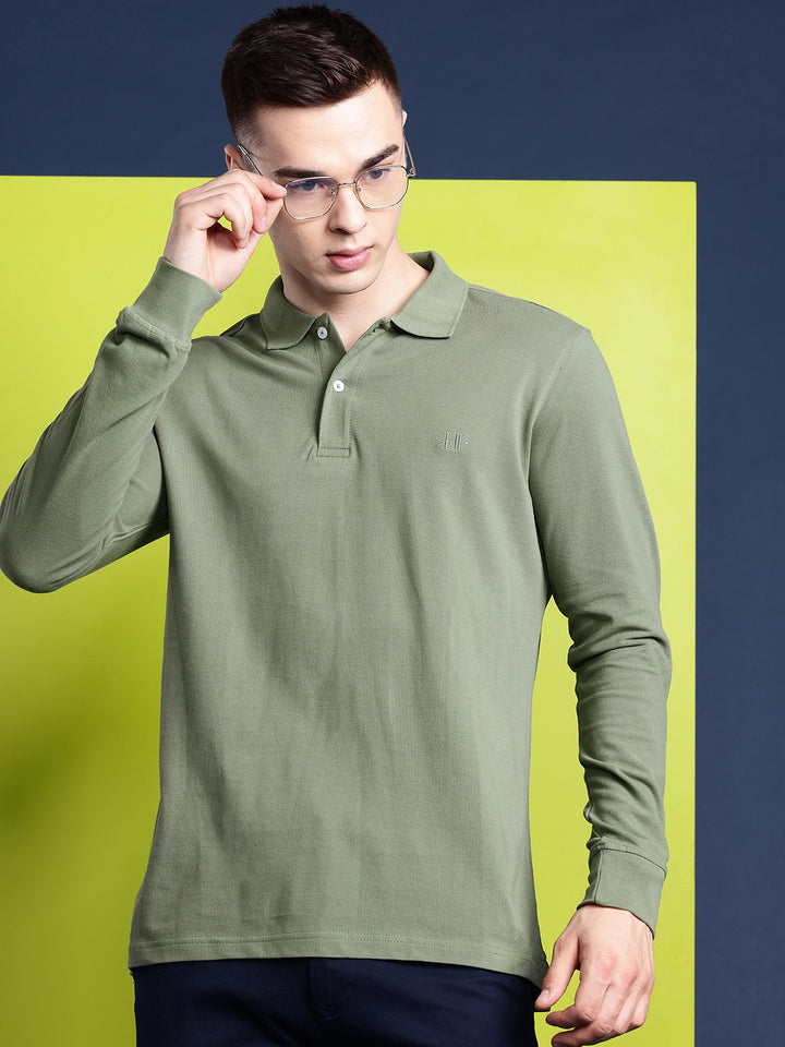 Men Olive Solid Pure Cotton Slim Fit T-Shirt