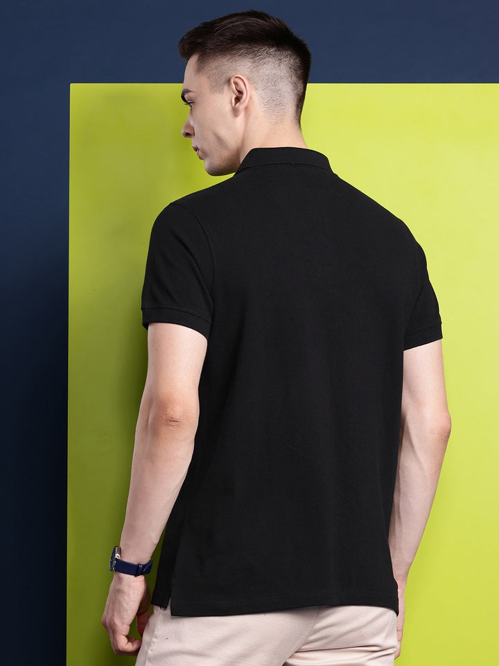 Men Black Solid Pure Cotton Relaxed  Fit T-Shirt