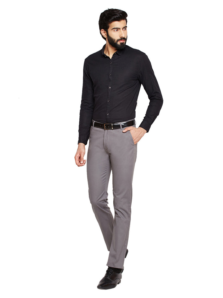 Men Grey Self Design Solid Stretchable Mid Rise Slim Fit Chinos Trouser