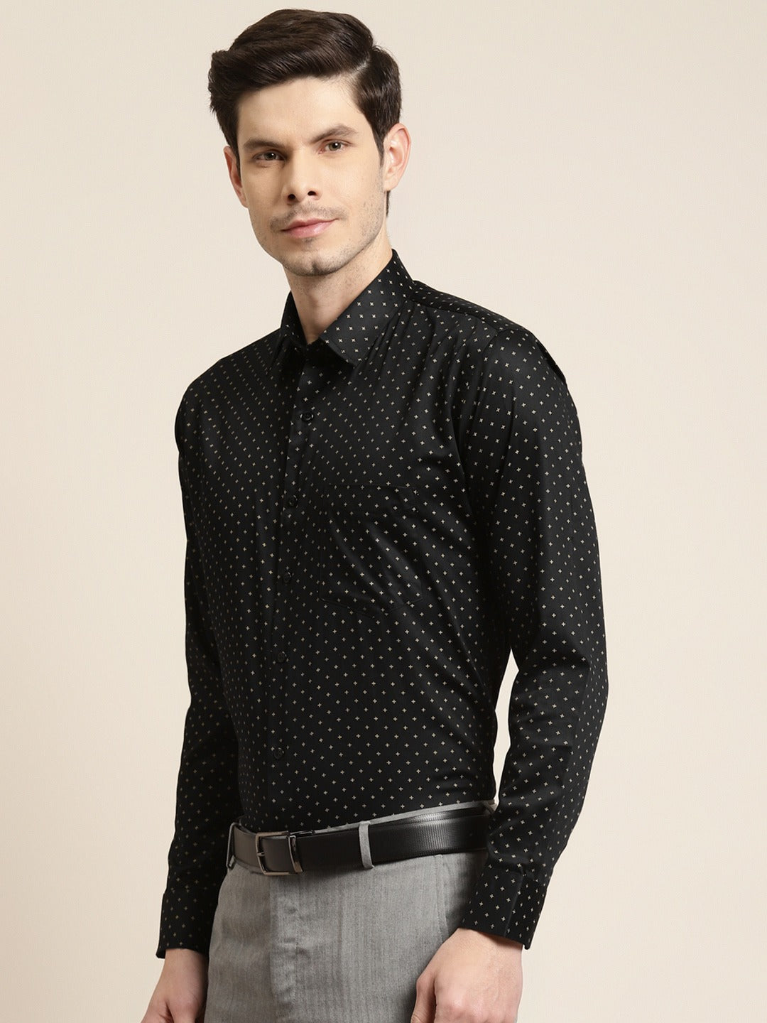 Men Black Prints Pure Cotton Slim Fit Formal Shirt